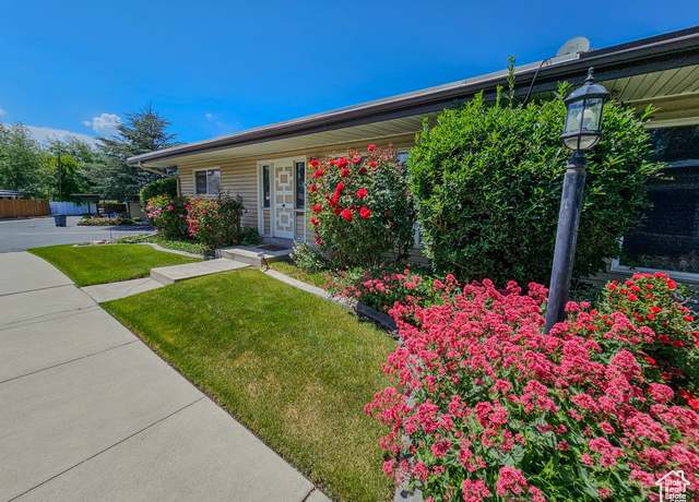 Property at 4543 S Tanglewood Dr E, Salt Lake City, UT 84117, 3 beds, 3 baths
