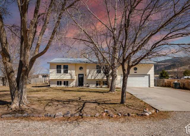 Property at 4644 N Pioneer Dr, Enoch, UT 84721, 4 beds, 2 baths