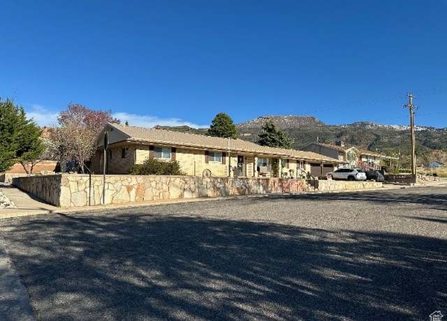 Property at 252 E Altamira Dr, Cedar City, UT 84720, 3 beds, 3 baths