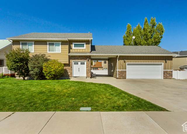 Property at 125 E Airport Rd, Heber City, UT 84032, 4 beds, 3 baths
