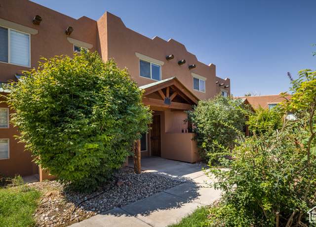 Property at 329 E Pueblo Ct S, Moab, UT 84532, 2 beds, 2.5 baths