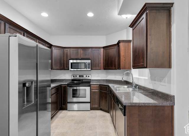 Property at 93 W Springview Dr N, Saratoga Springs, UT 84045, 3 beds, 2 baths
