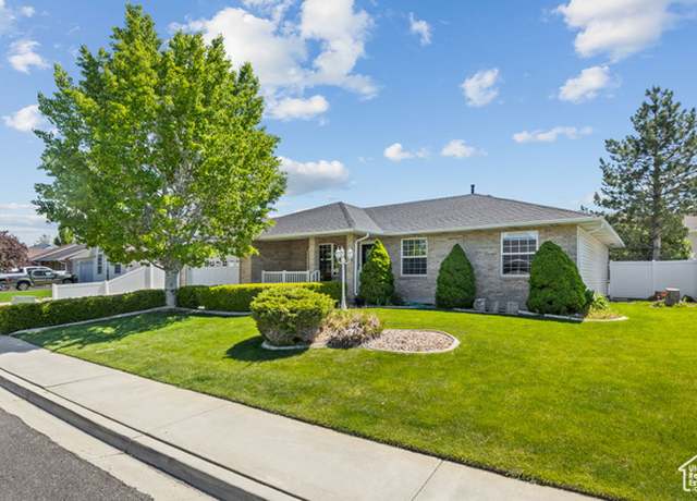 Property at 1478 Mountain Dr, Spanish Fork, UT 84660, 6 beds, 3.5 baths