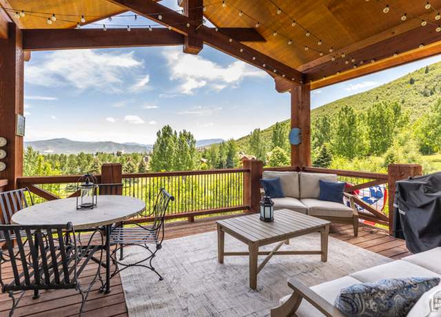 Property at 1085 W Links Dr, Midway, UT 84049, 6 beds, 5.5 baths