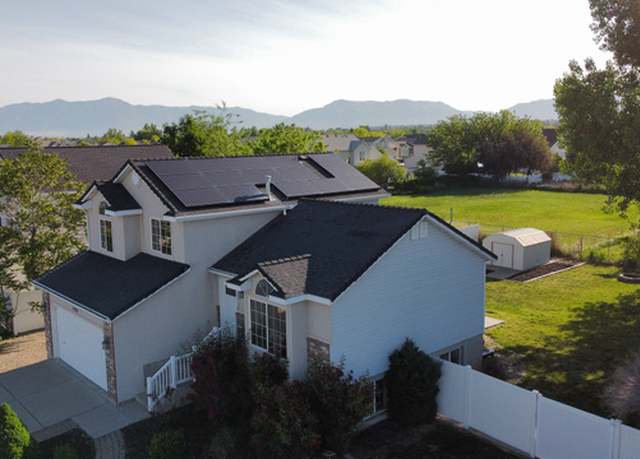 Property at 5986 S 4250 W, Roy, UT 84067, 5 beds, 3 baths