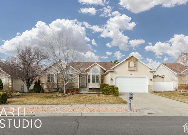 Property at 1187 E 2675 N, Layton, UT 84040, 5 beds, 3.5 baths