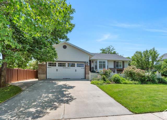 Property at 724 E Airport Dr, Lehi, UT 84043, 4 beds, 3 baths