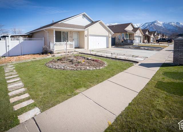 Property at 880 E 5700 S, South Ogden, UT 84405, 4 beds, 3 baths