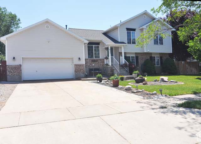 Property at 1877 W 2175 S, Syracuse, UT 84075, 5 beds, 3 baths