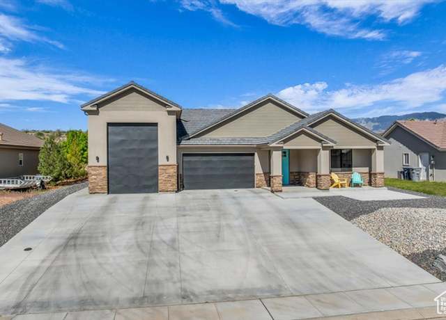 Property at 992 S Mulberry Dr, Toquerville, UT 84774, 3 beds, 2.5 baths