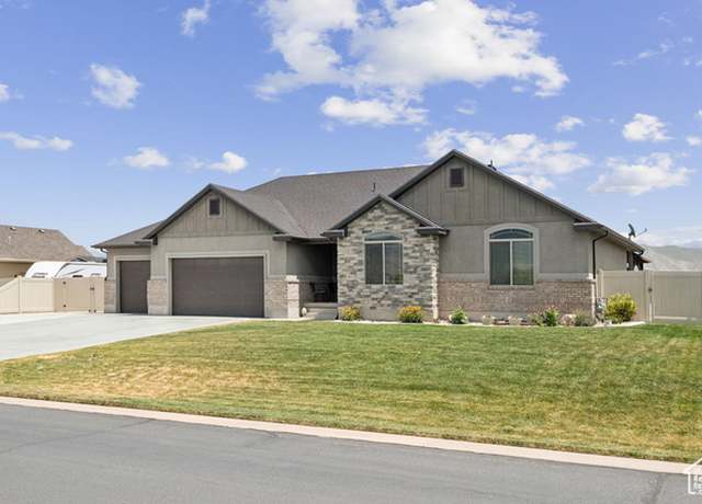 Property at 393 S Roadster Ln, Grantsville, UT 84029, 5 beds, 3 baths
