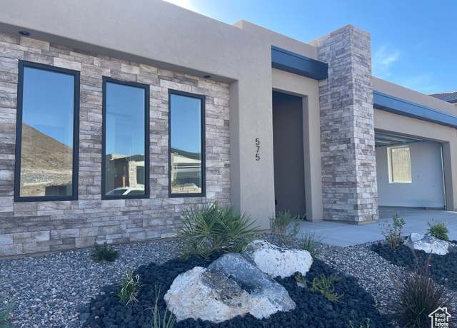 Property at 575 S 1800 W, Hurricane, UT 84737, 4 beds, 3 baths