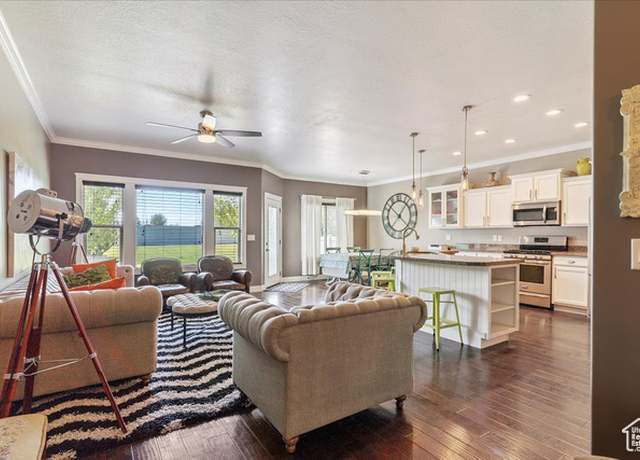 Property at 800 S Rice Rd, Farmington, UT 84025, 4 beds, 3.5 baths
