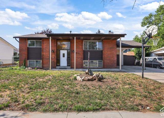 Property at 1377 W 2600 N, Clinton, UT 84015, 4 beds, 2 baths