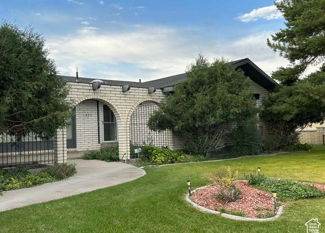 Property at 445 E 100 S, Moroni, UT 84646, 5 beds, 3.5 baths