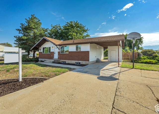 Property at 685 N 800 W, Clearfield, UT 84015, 4 beds, 2 baths