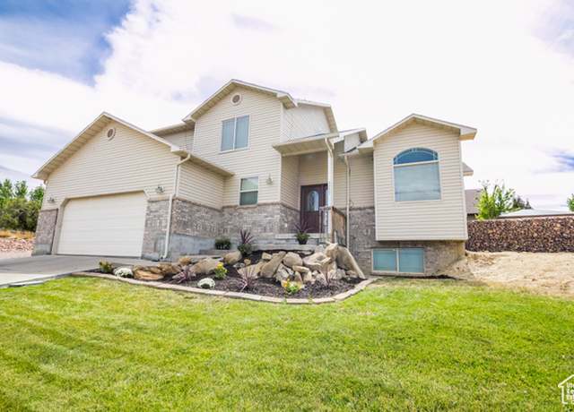 Property at 3227 W 1750 S, Vernal, UT 84078, 3 beds, 2.5 baths