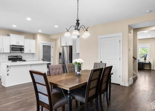 Property at 5194 Hedgerose Dr, Herriman, UT 84096, 6 beds, 3.5 baths