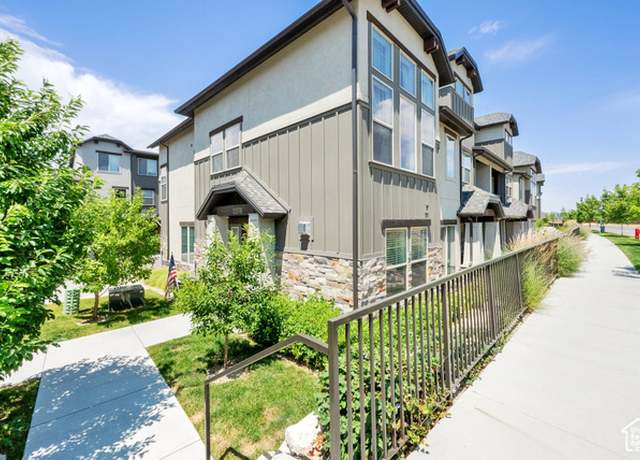 Property at 10376 S Beetdigger Blvd, Sandy, UT 84070, 3 beds, 2.5 baths