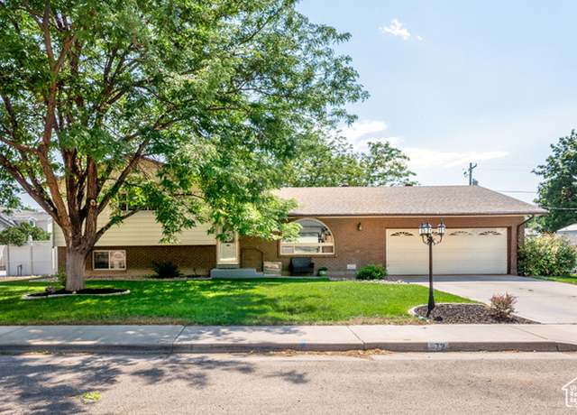 Property at 72 N 1200 W, Vernal, UT 84078, 3 beds, 2.5 baths