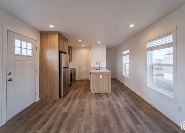 Property at 440 W 400 N #2, Huntington, UT 84528, 3 beds, 2 baths