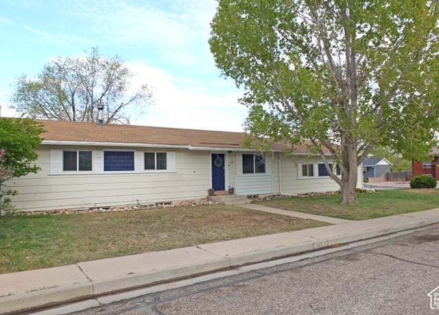Property at 1673 Northfield Rd, Cedar City, UT 84721, 5 beds, 3 baths