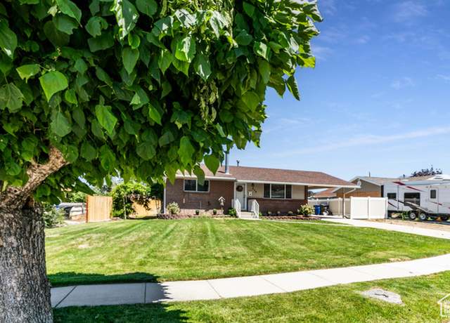 Property at 839 E Statice Ave S, Sandy, UT 84094, 4 beds, 2 baths