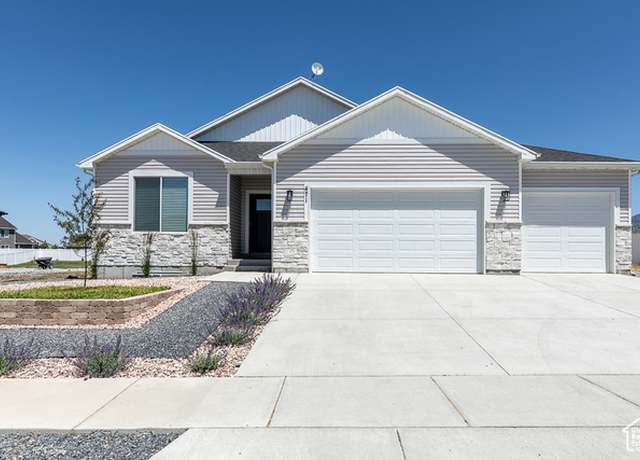 Property at 471 E 600 S, Hyrum, UT 84319, 5 beds, 3 baths