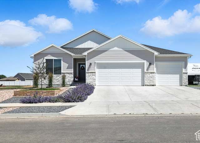Property at 471 E 600 S, Hyrum, UT 84319, 5 beds, 3 baths