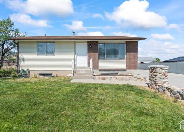 Property at 3832 S Danbury Cir W, Magna, UT 84044, 3 beds, 2 baths