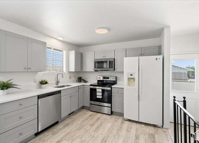 Property at 3832 S Danbury Cir W, Magna, UT 84044, 3 beds, 2 baths