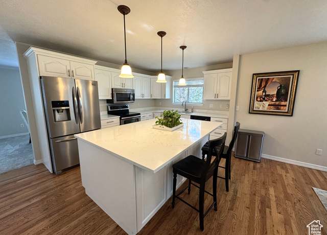 Property at 2825 Elk Horn Ln, Cottonwood Heights, UT 84093, 4 beds, 3.5 baths