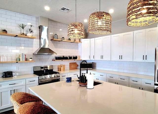 Property at 4258 W Cambridge Pkwy, Hurricane, UT 84737, 5 beds, 5.5 baths