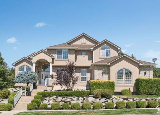 Property at 1860 E Wasatch Dr, Ogden, UT 84403, 4 beds, 2.5 baths