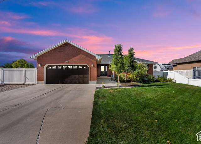 Property at 2684 W 7130 S, West Jordan, UT 84084, 5 beds, 3.5 baths