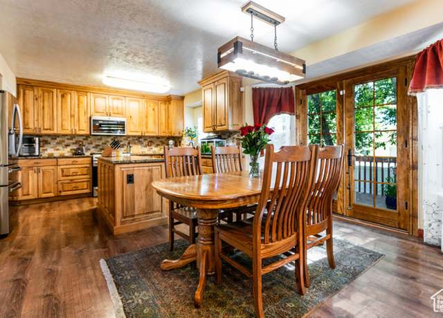 Property at 11805 S Sunset Ponds Dr, Draper, UT 84020, 4 beds, 3.5 baths