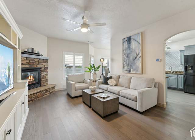 Property at 4495 S Stone Creek Rd Unit D22, West Haven, UT 84401, 3 beds, 2.5 baths