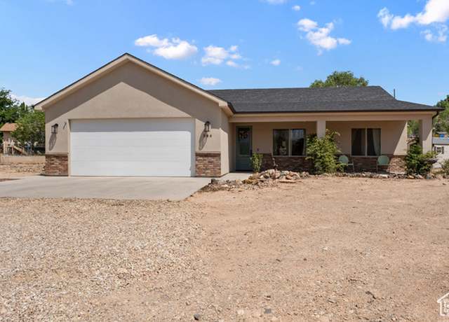 Property at 586 N 360 W, La Verkin, UT 84745, 4 beds, 3 baths