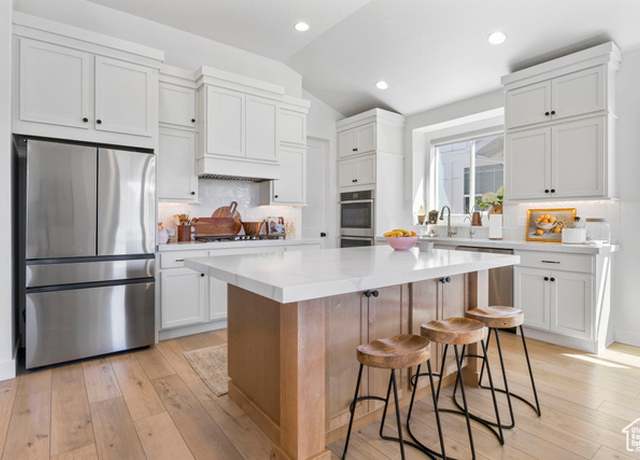 Property at 4947 W Evergreen Ln, Highland, UT 84003, 5 beds, 4 baths