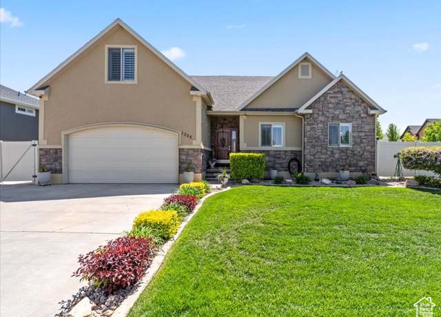 Property at 1325 W Trailside Dr, Santaquin, UT 84655, 6 beds, 3 baths