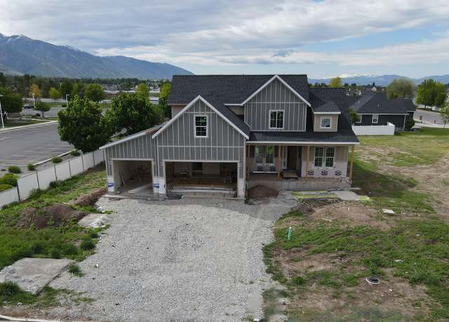 Property at 76 W 200 S, Hyde Park, UT 84318, 6 beds, 3.5 baths