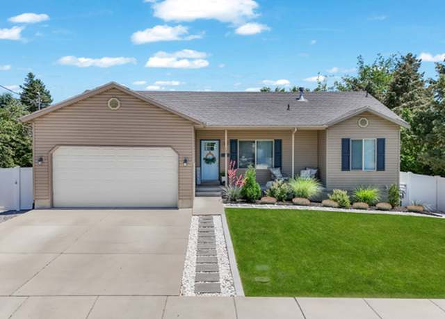 Property at 450 N 200 E, Lehi, UT 84043, 5 beds, 3 baths