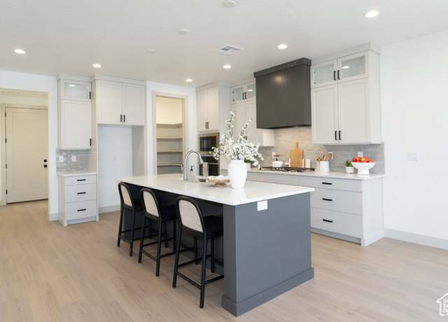 Property at 1633 N Horizon Pkwy #119, Washington, UT 84780, 4 beds, 3 baths