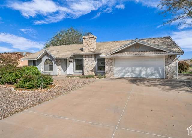 Property at 2872 S Ebony Cir, St. George, UT 84790, 3 beds, 2 baths