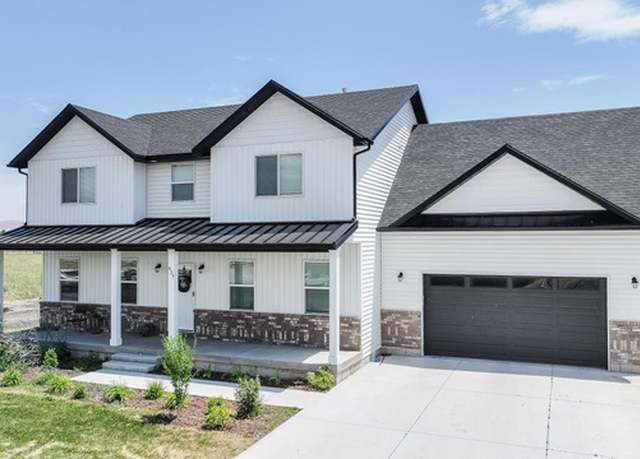 Property at 637 S 4th W W, Preston, ID 83263, 5 beds, 2.5 baths