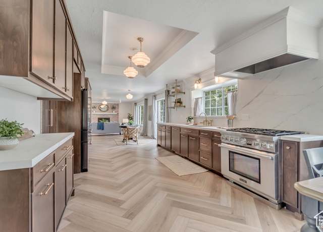 Property at 1063 E Alpine Dr, Alpine, UT 84004, 6 beds, 3.5 baths