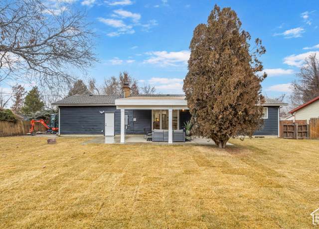 Property at 1578 E Delaware Ln S, Holladay, UT 84117, 5 beds, 3 baths