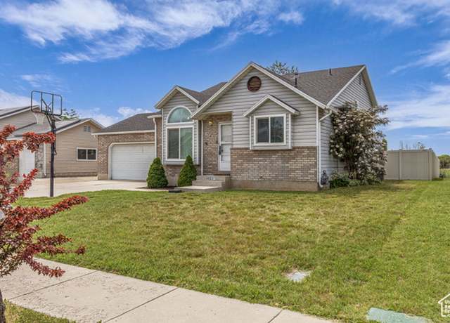 Property at 4933 S 3900 W, Roy, UT 84067, 3 beds, 1.5 baths