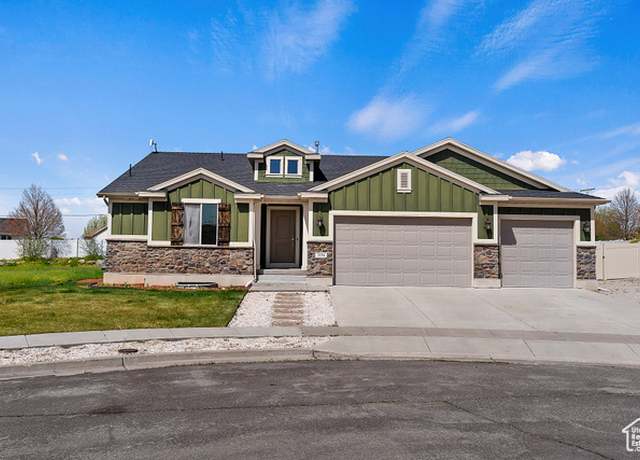 Property at 3156 W 5625 S, Roy, UT 84067, 4 beds, 3.5 baths