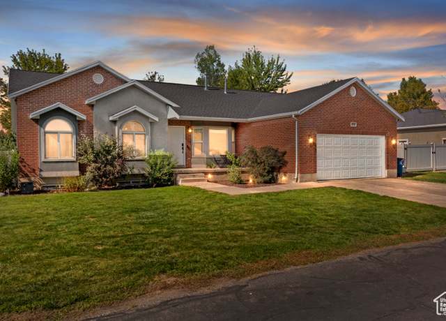Property at 454 S Jay St W, Kaysville, UT 84037, 6 beds, 4 baths